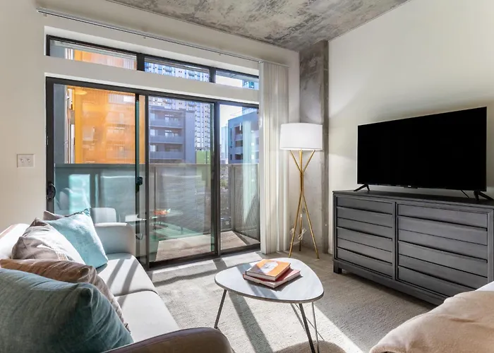 Greystar Roosevelt Point Apartment